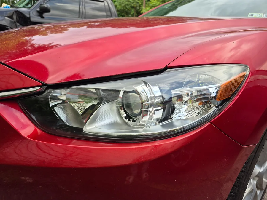 Headlight protection stage